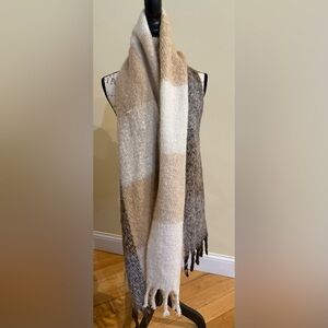Lucky Brand Cream and Tan Scarf